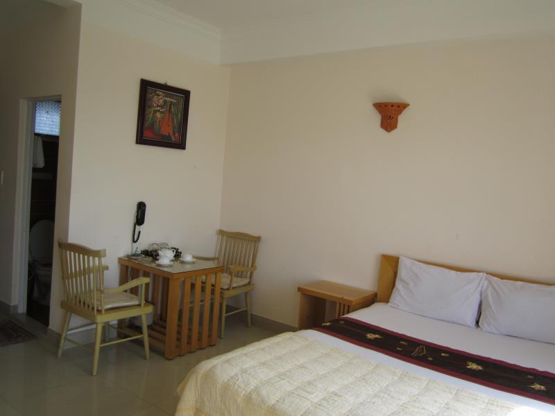 Nhiet Doi Hotel Tuy Hoa Exterior photo